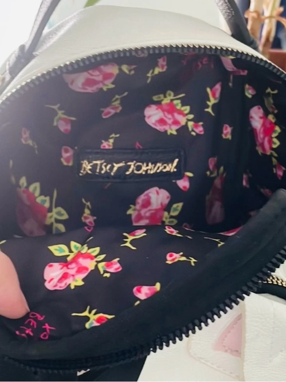 Betsey Johnson White and Black Quilted Mini Backpack NWOT - Picture 9 of 10